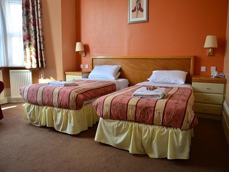 Russell Hotel