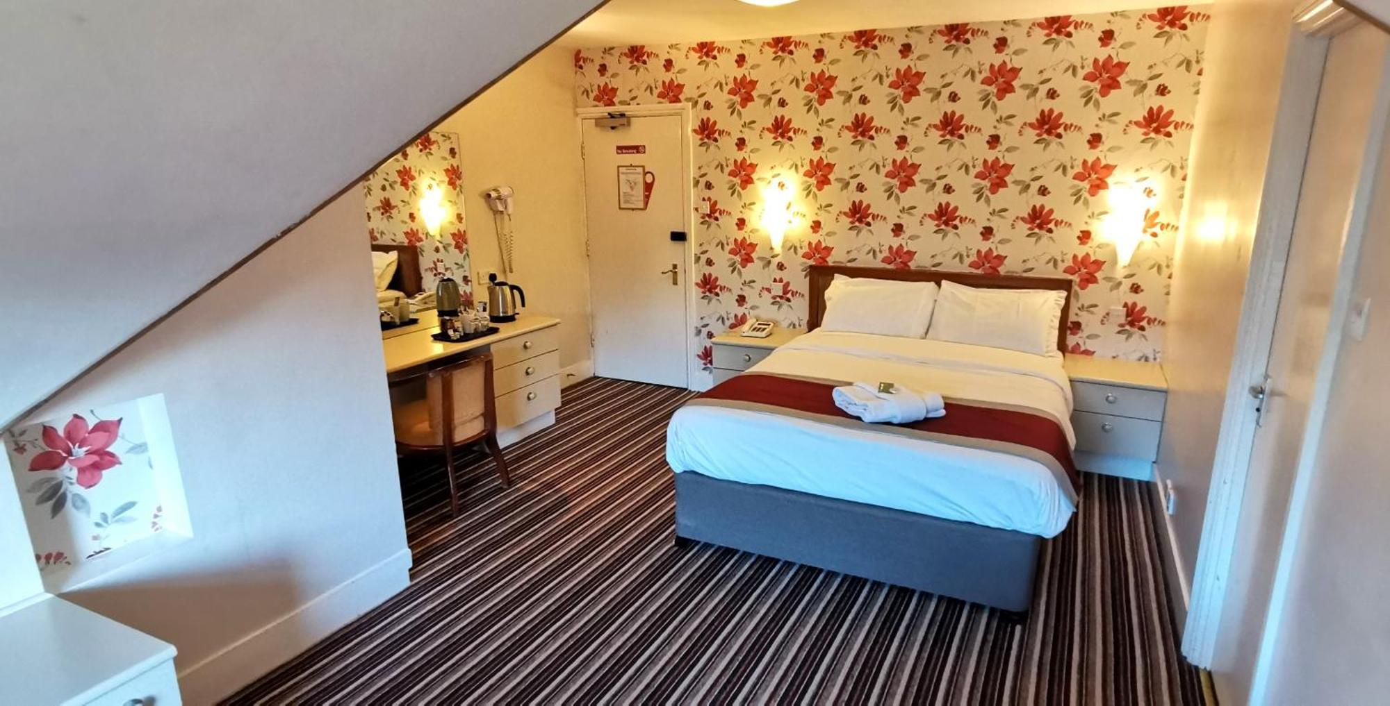 Hotel Russell 2*
