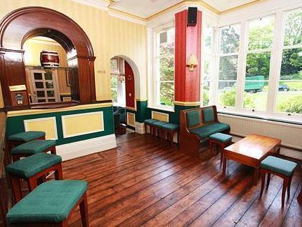 Russell Hotel 2*